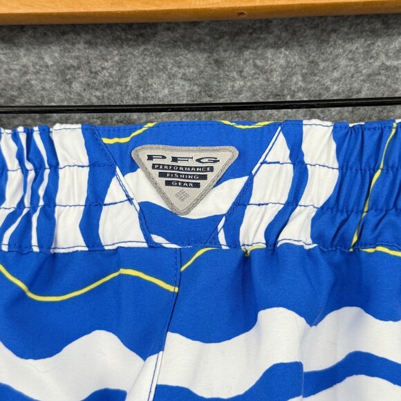 Columbia Womens XL Blue Wave Pattern Swim Shorts With Elastic Waist & Drawstring - Picture 2 of 10